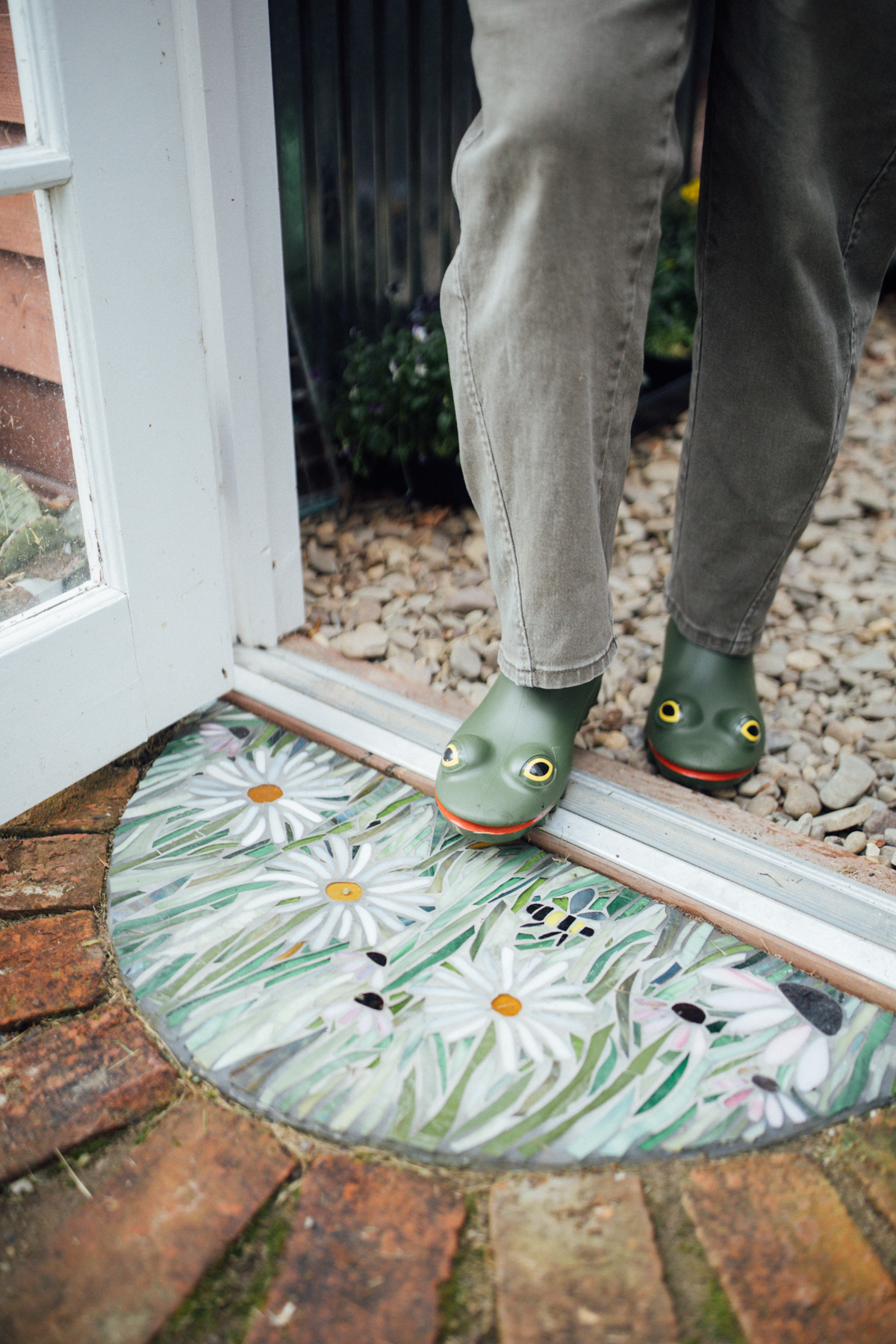 garden stepping stone mosaic