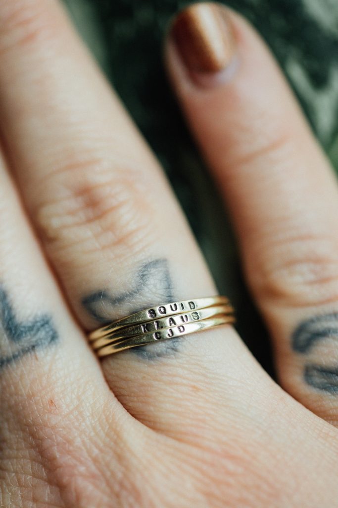 gold mourning ring 